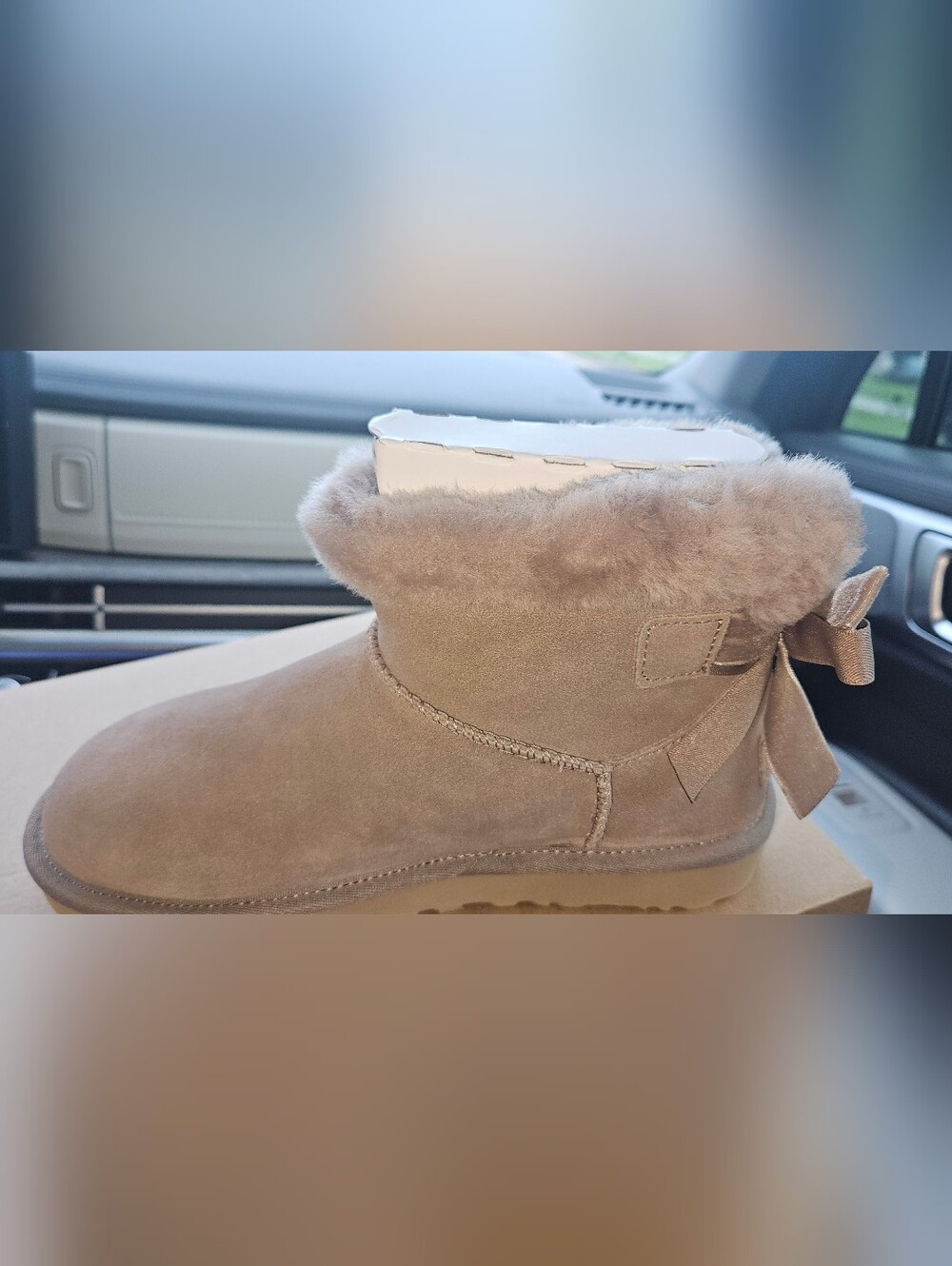 New UGG Mini Bailey Mixed Bow Women's Boots Shoes size US 6 - Picture 2 of 4